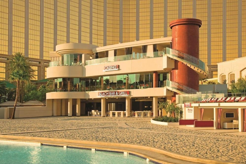 Mandalay Bay Resort And Casino By Suiteness Лас-Вегас Экстерьер фото